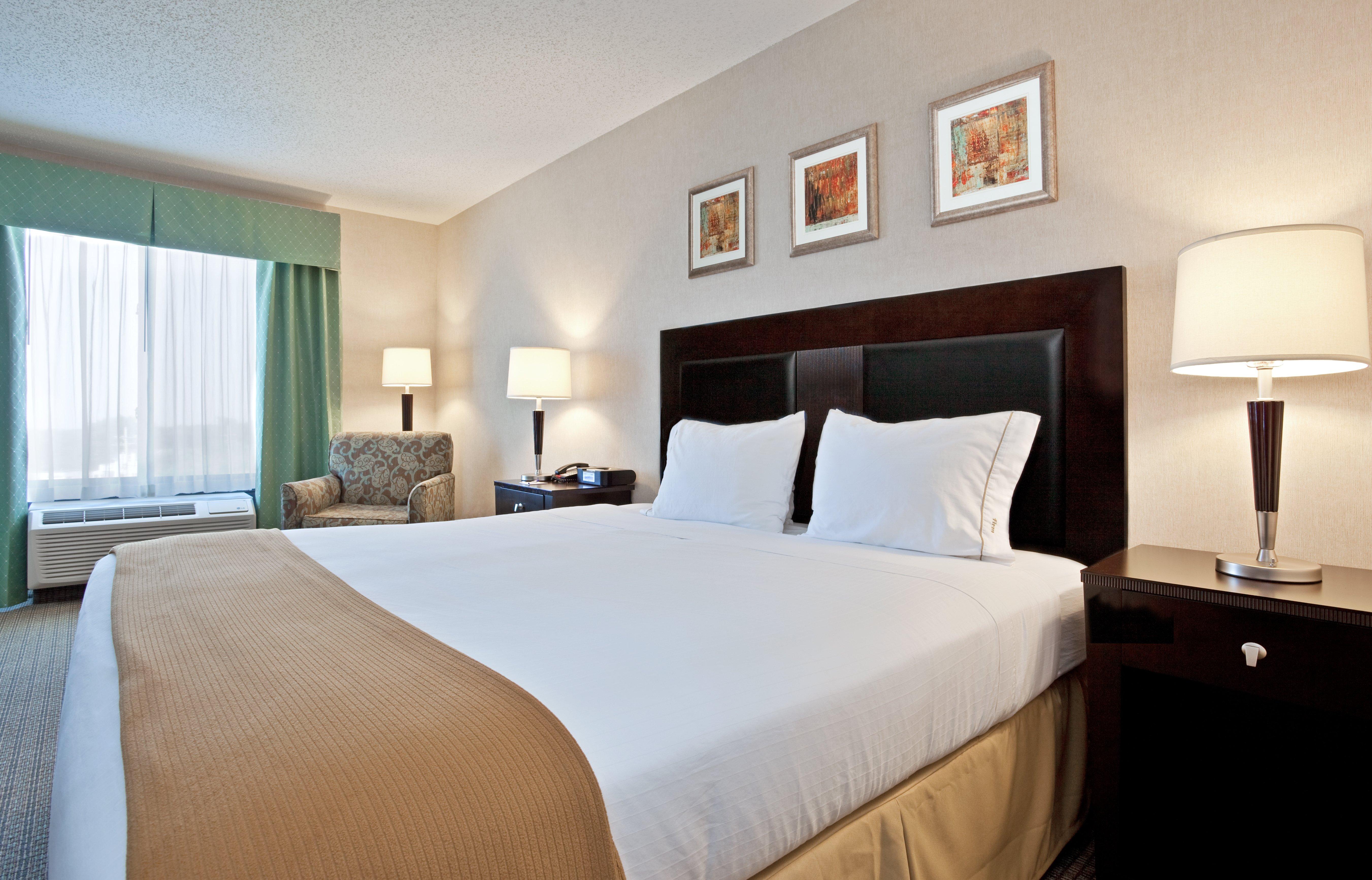 Holiday Inn Express Hotel & Suites Erie An Ihg Hotel North East Exterior photo