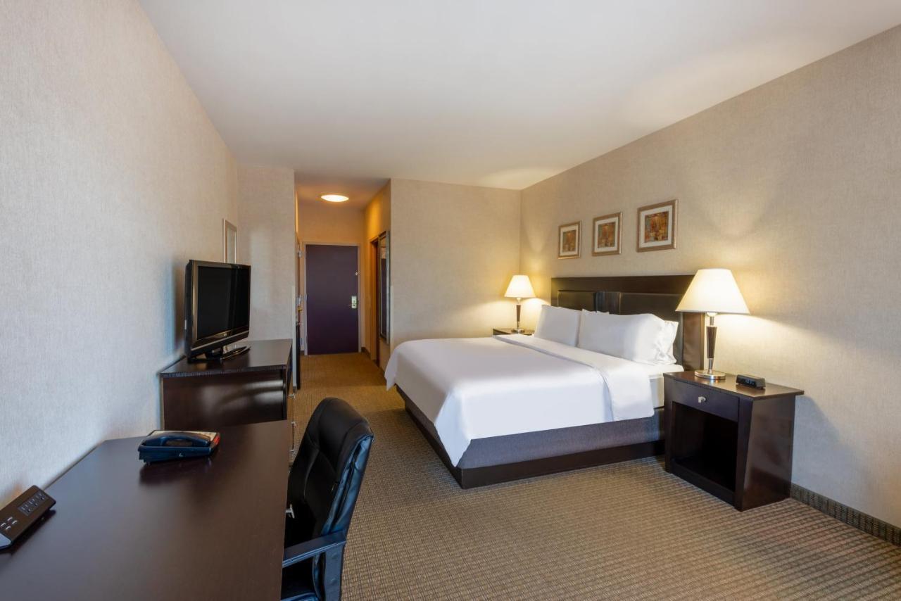 Holiday Inn Express Hotel & Suites Erie An Ihg Hotel North East Exterior photo