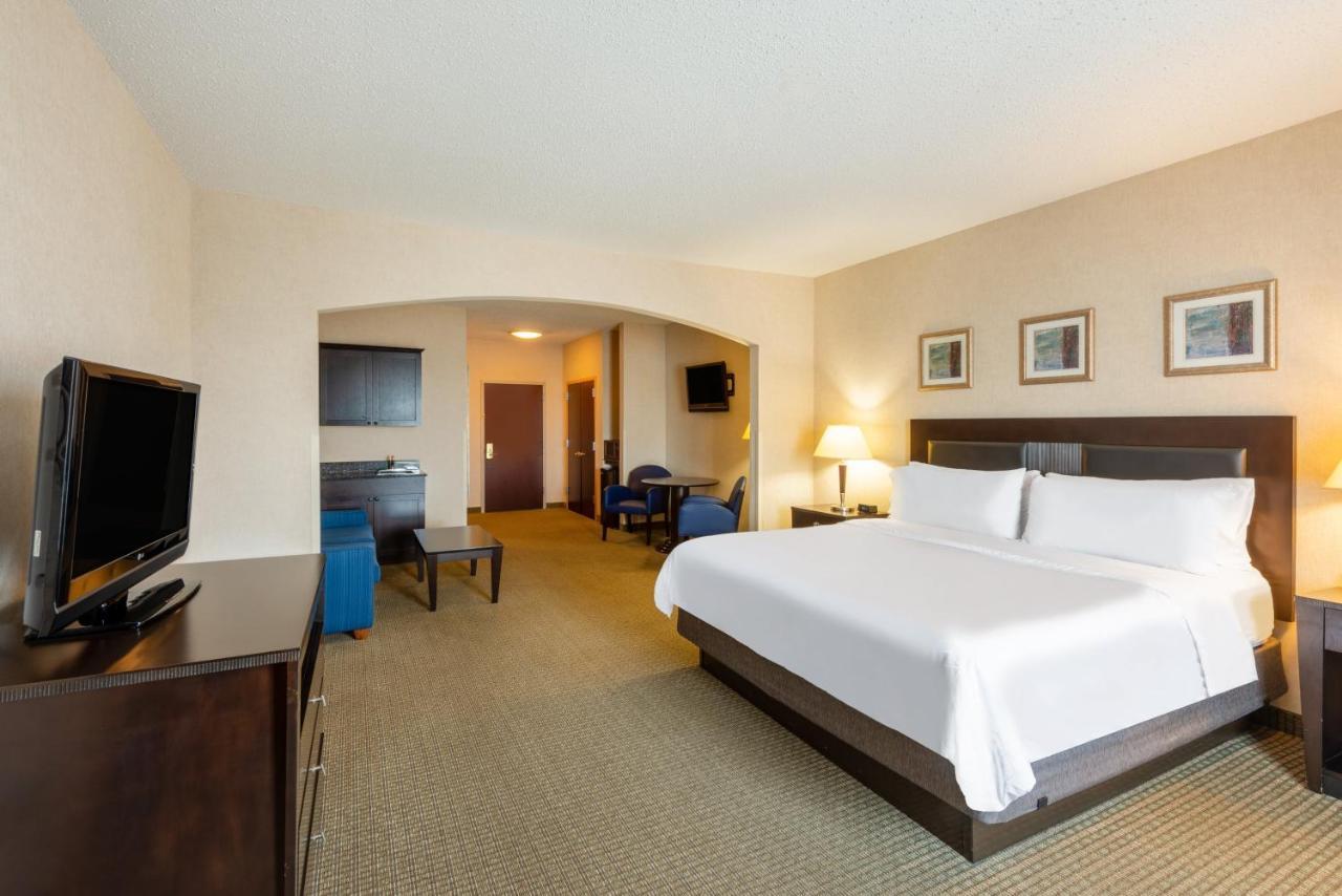 Holiday Inn Express Hotel & Suites Erie An Ihg Hotel North East Exterior photo