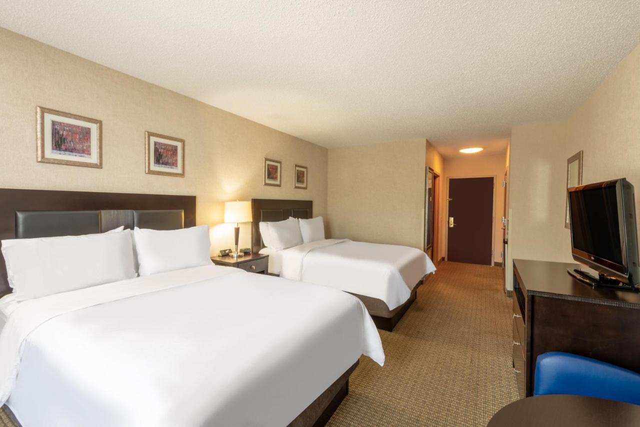 Holiday Inn Express Hotel & Suites Erie An Ihg Hotel North East Exterior photo